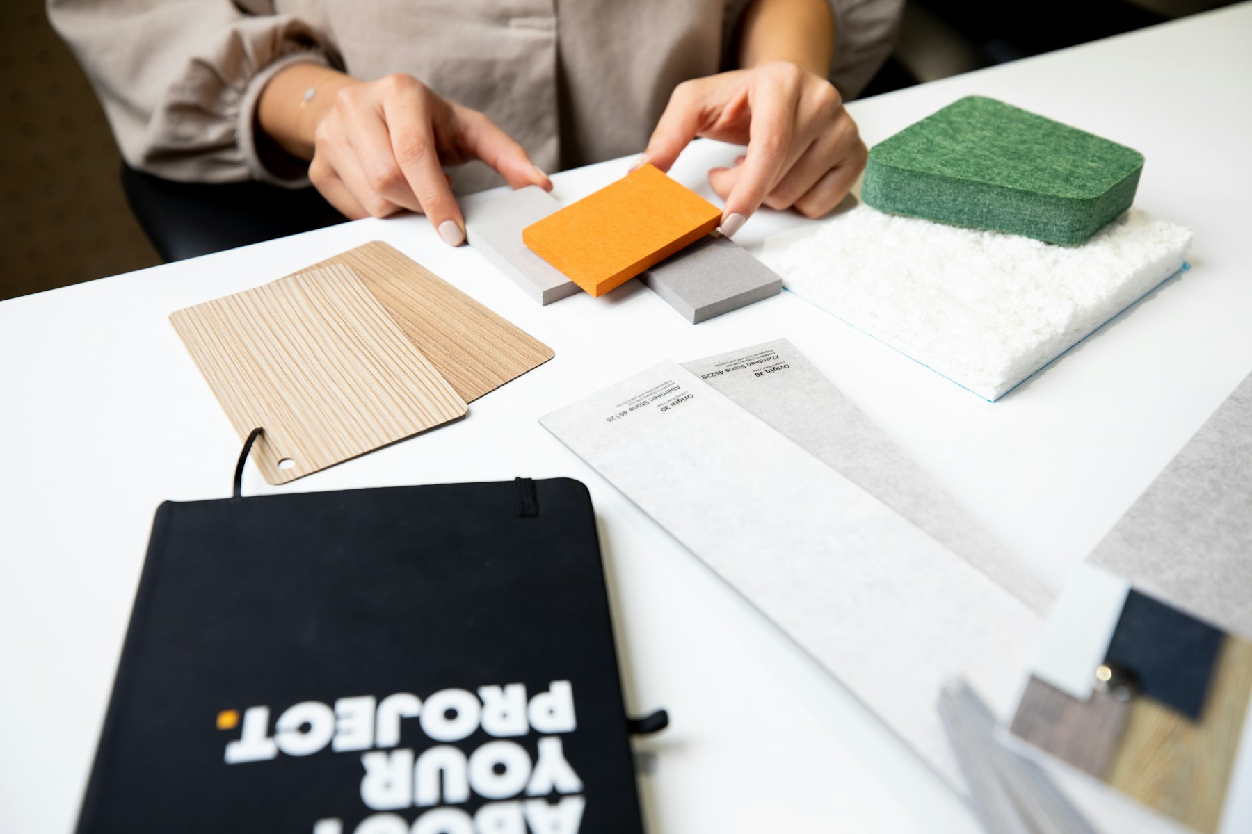 Diseños Personalizados para Espacios Profesionales Colaboración con Profesionales del Diseño en santander